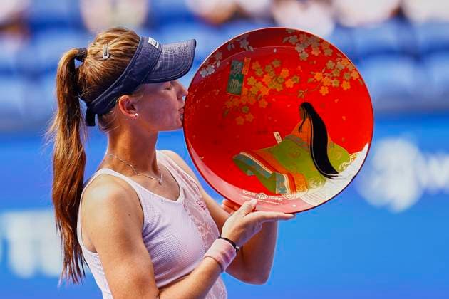 Sport Bilder des Tages October 1, 2023, Tokyo, Japan: Veronika KUDERMETOVA (RUS) celebrates after winning the Singles Final match against Jessica PEGULA (USA) during the TORAY PAN PACIFIC OPEN TENNIS TOURNAMENT 2023 at Ariake Coliseum. The tournament is held from September 25 to October 1st. KUDERMENTOVA won 7-5, 6-1. Tokyo Japan - ZUMAm191 20231001_aap_m191_019 Copyright: xRodrigoxReyesxMarinx