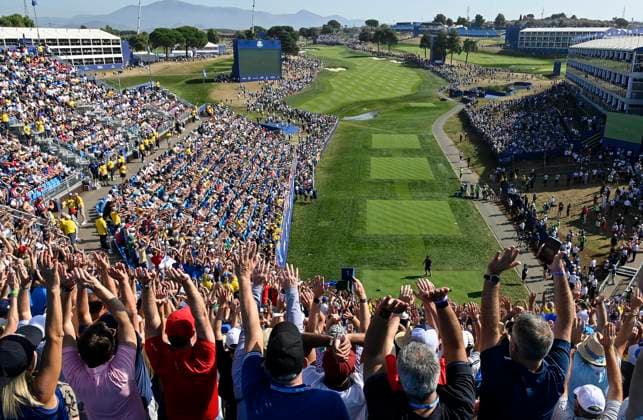 October 1, 2023, Rome: Spectators attend the Single matches on the last day of the 2023 Ryder Cup golf tournament at Marco Simone Golf Club in Guidonia, near Rome, Italy, 1st October 2023. The 44th Ryder Cup matches between the US and Europe will be held in Italy from 29 September to 01 October 2023. ANSA RICCARDO ANTIMIANI 2023 Ryder Cup golf tournament - Single matches  - ZUMAa110 20231001_zaf_a110_003 Copyright: xRiccardoxAntimianix