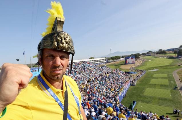GOLF - Ryder Cup 2023 ROME,ITALY,01.OCT.23 - GOLF - Ryder Cup, Marco Simone Golf and Country Club. Image shows a fan.  GEPAxpictures xHansxOberlaender