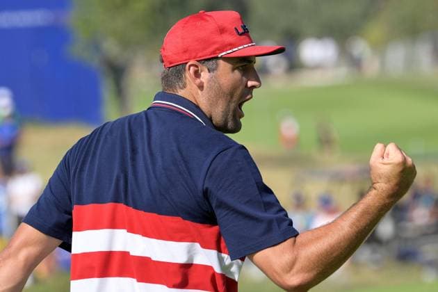 October 1, 2023, Rome: US teams golfer Scottie Scheffler celebrates during the Single matches on the last day of the 2023 Ryder Cup golf tournament at Marco Simone Golf Club in Guidonia, near Rome, Italy, 1st October 2023. The 44th Ryder Cup matches between the US and Europe will be held in Italy from 29 September to 01 October 2023. ANSA ETTORE FERRARI 2023 Ryder Cup golf tournament - Single matches  - ZUMAa110 20231001_zaf_a110_042 Copyright: xEttrorexFerrarix