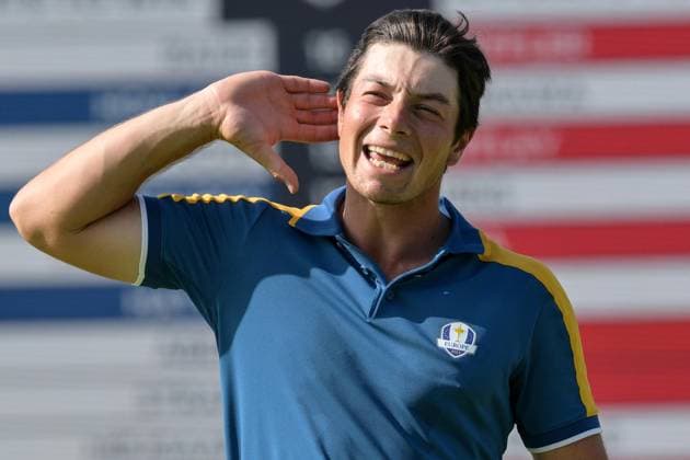 Sport Themen der Woche KW39 Sport Bilder des Tages October 1, 2023, Rome: Europe teams golfer Norwegian Viktor Hovland celebrates during the Single matches on the last day of the 2023 Ryder Cup golf tournament at Marco Simone Golf Club in Guidonia, near Rome, Italy, 1st October 2023. The 44th Ryder Cup matches between the US and Europe will be held in Italy from 29 September to 01 October 2023. ANSA ETTORE FERRARI 2023 Ryder Cup golf tournament - Single matches  - ZUMAa110 20231001_zaf_a110_057 Copyright: xEttorexFerrarix