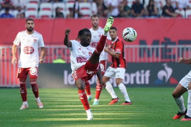 Bradley Locko (Brest) FOOTBALL : OGC Nice vs Brest - Ligue 1 Uber Eats - Nice - 01 10 2023 NorbertScanella Panoramic 