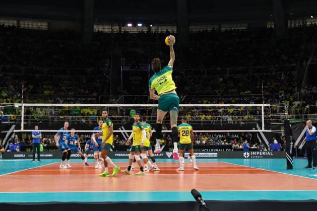 Volleyball, Olympia Quali, Brasilien - Tschechien Pré Olímpico Brasil x República Tcheca RIO DE JANEIRO, RJ - 01.10.2023: PRÉ OLÍMPICO BRASIL X REPÚBLICA TCHECA - The Brazilian volleyball team returned to the Maracanãzinho court, in Rio de Janeiro, this Sunday morning (1) to face the Czech Republic team, in the second round of the Men& 39;s Pre-Olympic Volleyball Tournament in search of qualification for the Olympic Games, Olympische Spiele, Olympia, OS in Paris 2024. (Photo: Lorando Labbe Fotoarena) x2442047x  LorandoxLabbe