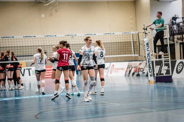 Volleyball Frauen Saison 2023 2024 2. Bundesliga Frauen Pro - powered by SnowTrex ETV Hamburg vs. Schwarz-Weiß Erfurt 01.10.2023 Sina Fuchs ( 6, Schwarz-Weiß Erfurt) lächelt Hamburg Sporthalle Hoheluft Hamburg Deutschland