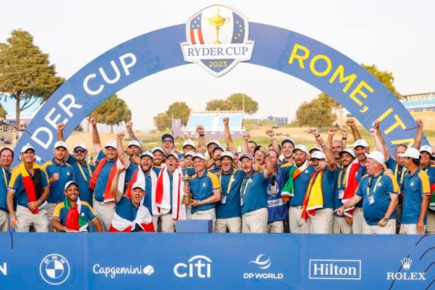 October 1, 2023, ROME, ITALY: The European team with captain Luke Donald (C) holding the trophy after winning the 2023 Ryder Cup golf tournament at Marco Simone Golf Club in Guidonia, near Rome, Italy, 1 October 2023. The 44th Ryder Cup matches between the US and Europe will be held in Italy from 29 September to 01 October 2023..ANSA FABIO FRUSTACI 2023 Ryder Cup golf tournament  - ZUMAa110 20231001_zaf_a110_077 Copyright: xFabioxFrustacix