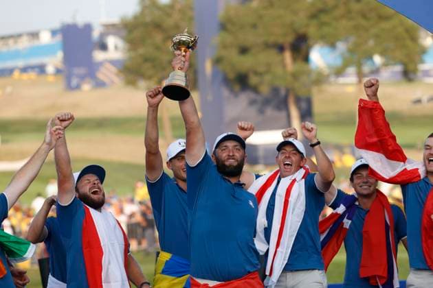 October 1, 2023, Guidonia Montecelio, Rome, Italy: TeamÃ¢â‚¬â ¢s Europe lift the trophy after win the 44th Ryder Cup Matches , against USA, at Marco Simone Golf Rome, Italy Guidonia Montecelio Italy - ZUMAl131 20231001_zsp_l131_004 Copyright: xCiroxDexLucax
