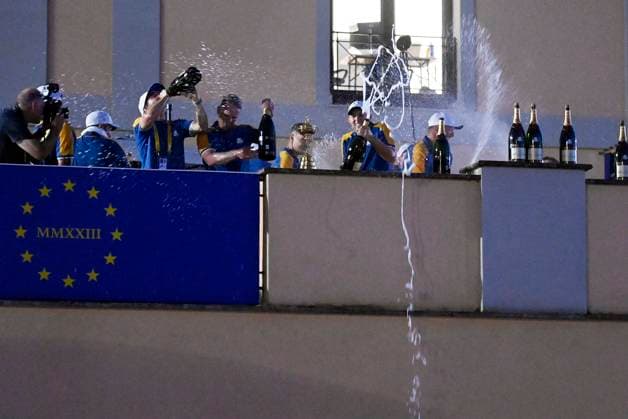 October 1, 2023, Rome: Europa team celebrate after winning the 2023 Ryder Cup golf tournament at Marco Simone Golf Club in Guidonia, near Rome, Italy, 1st October 2023. The 44th Ryder Cup matches between the US and Europe will be held in Italy from 29 September to 01 October 2023. ANSA RICCARDO ANTIMIANI 2023 Ryder Cup golf tournament  - ZUMAa110 20231001_zaf_a110_101 Copyright: xRiccardoxAntimianix