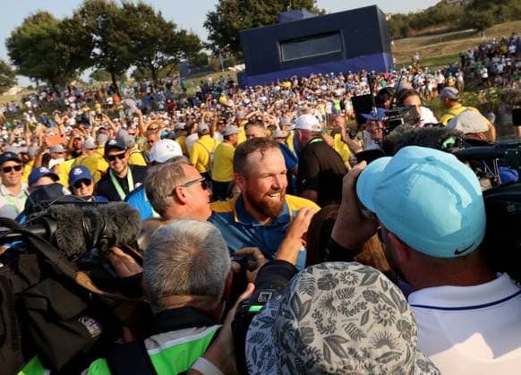 GOLF - Ryder Cup 2023 ROME,ITALY,01.OCT.23 - GOLF - Ryder Cup, Marco Simone Golf and Country Club. Image shows the rejoicing of Shane Lowry (IRL EUR).  GEPAxpictures xHansxOberlaender