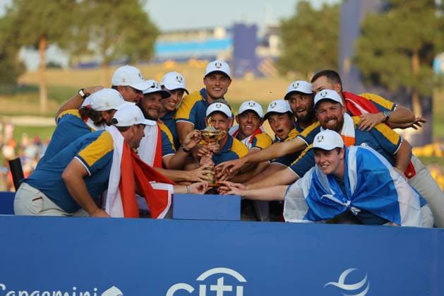 Golf match - Ryder Cup 2023 Rome, Italy 01.10.2023: Award ceremony, Europe team win trophy after singles matches RYDER CUP 2023 at Marco Simone Golf Country Club di Guidonia Montecelio, Roma Rome Italy  Copyright: xIPAxSport ABACAx BRIPASport20231002_437 IPAxSport ABACAx BRIPASport20231002_437