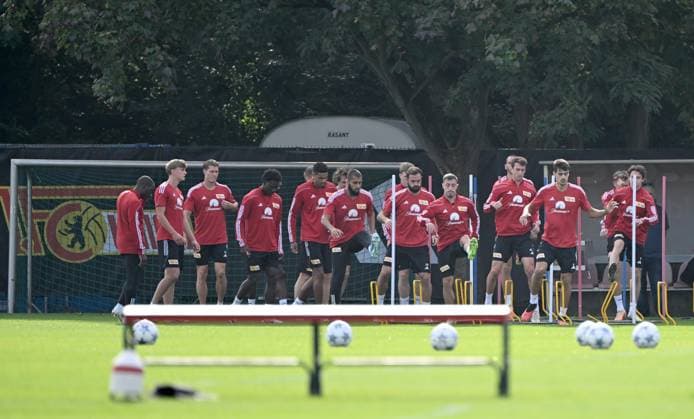 Fussball, Herren, Saison 2023 2024, Champions League, Training des 1. FC Union Berlin am Stadion An der Alten Försterei, v. rechts Brenden Aaronson (1. FC Union Berlin), Diogo Leite (1. FC Union Berlin), Janik Haberer (1. FC Union Berlin), 02.10. 2023, Copyright: xMatthiasxKochx