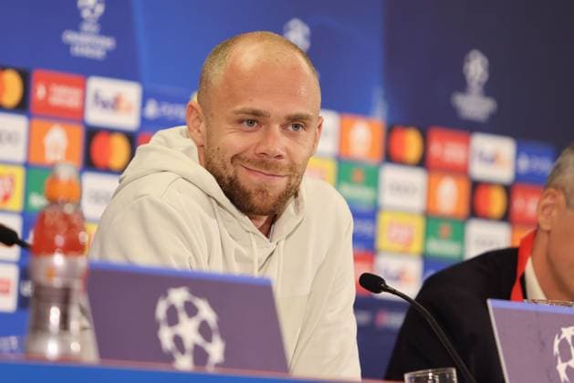 SOCCER - UEFA CL, RBS vs Sociedad SALZBURG,AUSTRIA,02.OCT.23 - SOCCER - UEFA Champions League, group stage, Red Bull Salzburg vs Real Sociedad, preview, press conference, PK, Pressekonferenz RBS. Image shows Alexander Schlager (RBS).  GEPAxpictures xMathiasxMandl