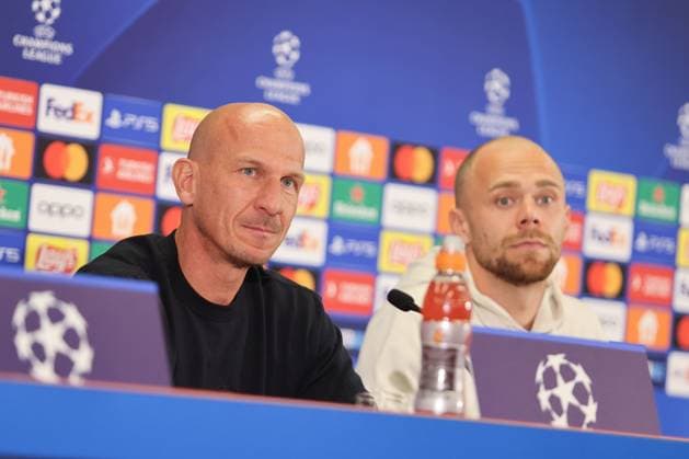 SOCCER - UEFA CL, RBS vs Sociedad SALZBURG,AUSTRIA,02.OCT.23 - SOCCER - UEFA Champions League, group stage, Red Bull Salzburg vs Real Sociedad, preview, press conference, PK, Pressekonferenz RBS. Image shows head coach Gerhard Struber and Alexander Schlager (RBS).  GEPAxpictures xMathiasxMandl