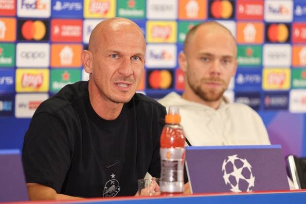 SOCCER - UEFA CL, RBS vs Sociedad SALZBURG,AUSTRIA,02.OCT.23 - SOCCER - UEFA Champions League, group stage, Red Bull Salzburg vs Real Sociedad, preview, press conference, PK, Pressekonferenz RBS. Image shows head coach Gerhard Struber and Alexander Schlager (RBS).  GEPAxpictures xMathiasxMandl