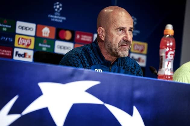 EINDHOVEN - PSV Eindhoven coach Peter Bosz during the PSV Eindhoven press conference, PK, Pressekonferenz in the run-up to the Champions League match against Sevilla FC at the Phillips Stadium on October 2, 2023 in Eindhoven, the Netherlands. ANP JEROEN PUTMANS UEFA Champions League MD-1 2023 2024 xVIxANPxSportx xxANPxIVx 480016550 originalFilename: 480016550.jpg