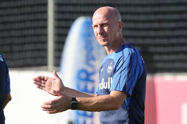 SOCCER - UEFA CL, RBS vs Sociedad SALZBURG,AUSTRIA,02.OCT.23 - SOCCER - UEFA Champions League, group stage, Red Bull Salzburg vs Real Sociedad, preview, training RBS. Image shows head coach Gerhard Struber (RBS).  GEPAxpictures xMathiasxMandl