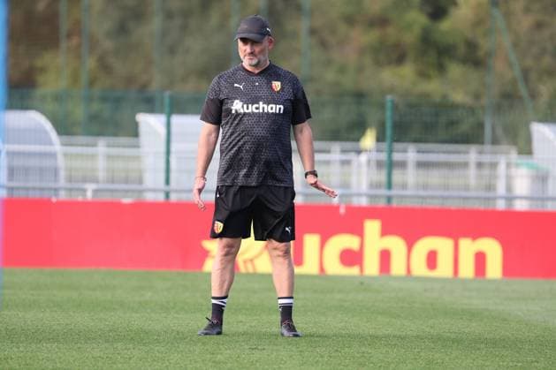 Franck HAISE (entraineur RC Lens) lors de l entrainement d avant-match de Ligue des Champions entre le RC Lens et Arsenal, le 2 octobre 2023 FOOTBALL : RC LENS vs ARSENAL - LIGUE DES CHAMPIONS - ENTRAINEMENT LENS AVANT-MATCH - 02 10 2023 LaurentSanson Panoramic 