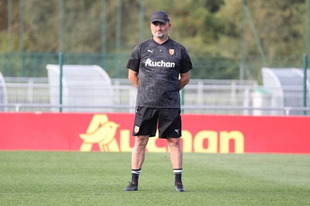 Franck HAISE (entraineur RC Lens) lors de l entrainement d avant-match de Ligue des Champions entre le RC Lens et Arsenal, le 2 octobre 2023 FOOTBALL : RC LENS vs ARSENAL - LIGUE DES CHAMPIONS - ENTRAINEMENT LENS AVANT-MATCH - 02 10 2023 LaurentSanson Panoramic 