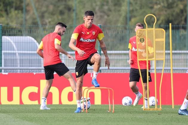 lors de l entrainement d avant-match de Ligue des Champions entre le RC Lens et Arsenal, le 2 octobre 2023 FOOTBALL : RC LENS vs ARSENAL - LIGUE DES CHAMPIONS - ENTRAINEMENT LENS AVANT-MATCH - 02 10 2023 LaurentSanson Panoramic 