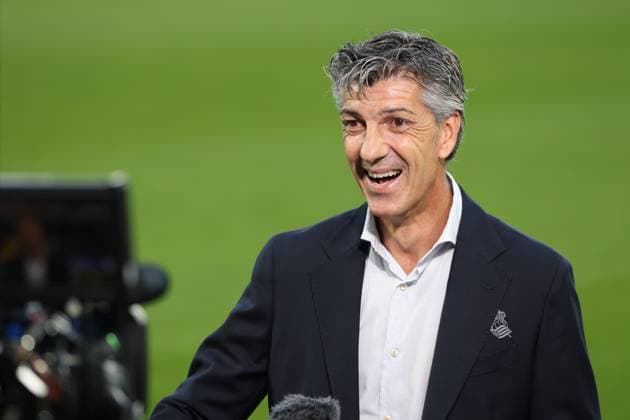 SOCCER - UEFA CL, RBS vs Sociedad SALZBURG,AUSTRIA,02.OCT.23 - SOCCER - UEFA Champions League, group stage, Red Bull Salzburg vs Real Sociedad, preview, pitch inspection Sociedad. Image shows head coach Imanol Alguacil (Sociedad).  GEPAxpictures xMathiasxMandl