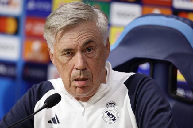 Sport Themen der Woche KW40 Sport Bilder des Tages Italy: press conference, PK, Pressekonferenz Real Madrid CL Real Madrid s italian coach Carlo Ancelotti during press conference Real Madrid before UEFA Champions League match against SSC Napoli at the Diego Armando Maradona stadium October 02, 2023, in Naples, Italy. ABPH9951 Copyright: xAntonioxBalascox