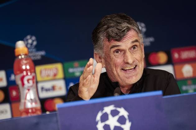 EINDHOVEN - Sevilla FC coach Jose Luis Mendilibar during the press conference, PK, Pressekonferenz of Sevilla FC in the run-up to the Champions League match against PSV at the Phillips Stadium on October 2, 2023 in Eindhoven, the Netherlands. ANP JEROEN PUTMANS UEFA Champions League MD-1 2023 2024 xVIxANPxSportx xxANPxIVx 480043661 originalFilename: 480043661.jpg