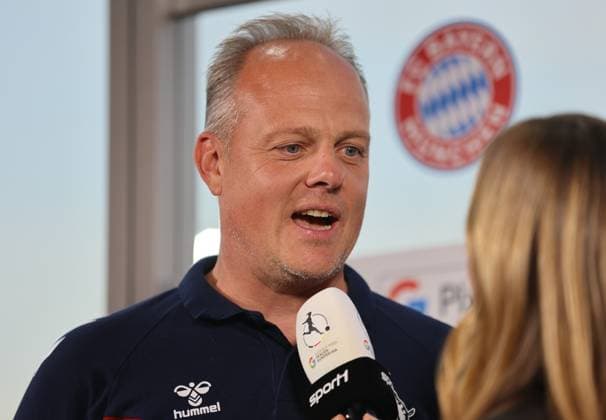 München, Deutschland 02. Oktober 2023: Fussball, FRAUEN, GOOGLE PIXEL FRAUEN-BUNDESLIGA, Saison 2023 2024, FC Bayern München - 1.FC Köln, Campus DANIEL WEBER, Trainer (1.FC Köln) beim Interview Sport1
