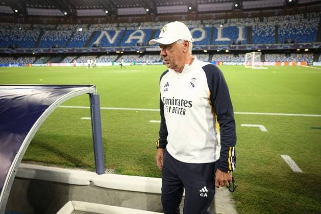Foto Alessandro Garofalo LaPresse 02 ottobre 2023 Napoli, Italia calcio Champions League 2023 2024 - stadio Diego Armando Maradona allenamento Real Madrid Nella foto: Carlo Ancelotti allenatore (Real Madrid FC); 02 October 2023 Naples, Italy sport football Champions League 2023 2024 - Diego Armando Maradona stadium training session Real Madrid In the picture:Carlo Ancelotti coach (Real Madrid FC);  Copyright: xAlessandroxGarofalo LaPressex