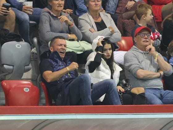Erregung . . . Lothar MATTHAEUS (MATTÄHUS) mit Begleitung als Zuschauer. Frauenfussball, Bayern Muenchen - Koeln, 2.10.2023. Frauenfußball Bundesliga, FC Bayern München - 1.FC Köln, 2.Spieltag, Saison 2023-2024 in Muenchen, F C B A Y E R N C A M P U S, Deutschland. Quelle Copyright Credit : Oryk HAIST