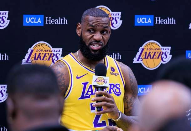 Sport Themen der Woche KW40 Sport Bilder des Tages October 2, 2023, El Segundo, California, USA: LeBron James 23 during the Los Angeles Lakers Media Day on Monday October 2, 2023 at UCLA Health Training Facility in El Segundo, California. JAVIER ROJAS PI El Segundo USA - ZUMAp124 20231002_zaa_p124_015 Copyright: xJavierxRojasx