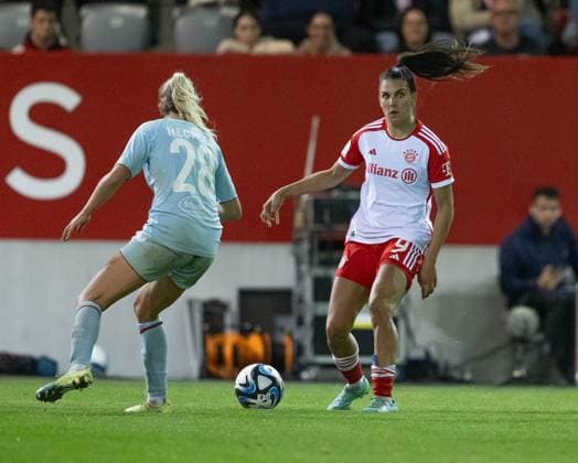 Jovana Damnjanovic (FC Bayern Muenchen Frauen, 9). FC Bayern Muenchen Frauen gegen 1. FC Koeln, Fussball, Frauen-Bundesliga, 2. Spieltag, Saison 2023 2024, 02.10.2023. (DFL DFB REGULATIONS PROHIBIT ANY USE OF PHOTOGRAPHS as IMAGE SEQUENCES and or QUASI-VIDEO). FC Bayern Muenchen Frauen gegen 1. FC Koeln, Fussball, Frauen-Bundesliga, 2. Spieltag, Saison 2023 2024, 02.10.2023. Muenchen Copyright: xEibner-Pressefoto Feinerx EP_HFR