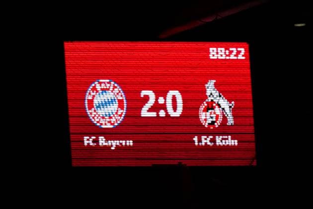 Die Anzeigetafel zeigt bereits das Endergebnis: die Bayern gewinnen mit 2:0. FC Bayern Muenchen Frauen gegen 1. FC Koeln, Fussball, Frauen-Bundesliga, 2. Spieltag, Saison 2023 2024, 02.10.2023. (DFL DFB REGULATIONS PROHIBIT ANY USE OF PHOTOGRAPHS as IMAGE SEQUENCES and or QUASI-VIDEO). FC Bayern Muenchen Frauen gegen 1. FC Koeln, Fussball, Frauen-Bundesliga, 2. Spieltag, Saison 2023 2024, 02.10.2023. Muenchen Copyright: xEibner-Pressefoto Feinerx EP_HFR