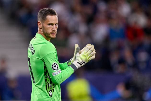 SOCCER - UEFA CL, RBS vs Sociedad SALZBURG,AUSTRIA,03.OCT.23 - SOCCER - UEFA Champions League, group stage, Red Bull Salzburg vs Real Sociedad. Image shows Alejandro Remiro (Sociedad).  GEPAxpictures xDanielxSchoenherr