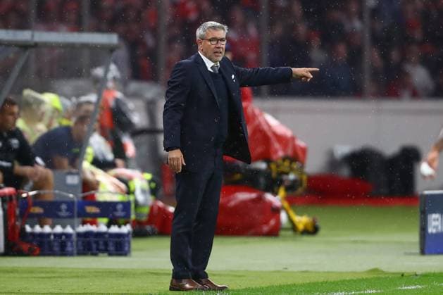 03.10.2023, xtgx, Fussball, UEFA Champions League, 1.FC Union Berlin - Sporting Braga emspor, v.l. Urs Fischer (Union Berlin, Trainer) gibt Anweisungen, gestikuliert mit den Armen, gesticulate, gives instructions (DFL DFB REGULATIONS PROHIBIT ANY USE OF PHOTOGRAPHS as IMAGE SEQUENCES and or QUASI-VIDEO) Olympiastadion