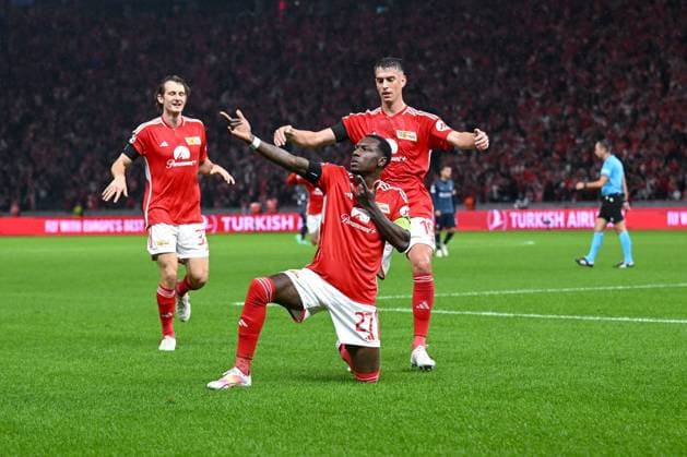 Sport Themen der Woche KW40 Sport Bilder des Tages 03.10.2023, Fussball, Champions League, 2. Spieltag, Saison 2023 2024, 1.FC Union Berlin - Sporting Braga, Sheraldo Becker (Union Berlin) freut sich über das Tor zum 1:0. xRHR-FOTO TKx *** 03 10 2023, Football, Champions League, Matchday 2, Season 2023 2024, 1 FC Union Berlin Sporting Braga, Sheraldo Becker Union Berlin is pleased with the goal to 1 0 xRHR PHOTO TKx Copyright: RHR-FOTOx RHR-FOTO TK
