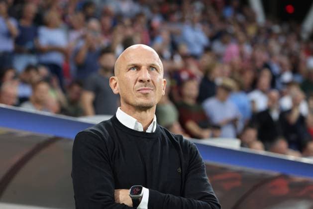 SOCCER - UEFA CL, RBS vs Sociedad SALZBURG,AUSTRIA,03.OCT.23 - SOCCER - UEFA Champions League, group stage, Red Bull Salzburg vs Real Sociedad. Image shows head coach Gerhard Struber (RBS).  GEPAxpictures xMathiasxMandl
