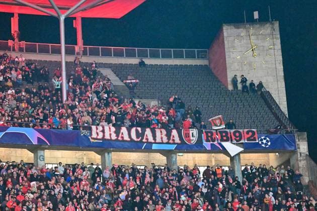 Fussball, Herren, Saison 2023 2024, UEFA Champions League (Gruppe C, 2. Spieltag), 1. FC Union Berlin - Sporting Braga, v. l. Fans von Sporting Braga, 03.10. 2023, Copyright: xMatthiasxKochx