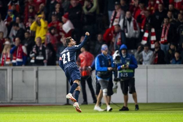 03.10.2023, xfrx, Fussball UEFA Champions League, Union Berlin - Sporting Braga emspor, v.l. Ricardo Horta (Sporting Braga) celebrate the goal,Torjubel zum 2:2 (DFL DFB REGULATIONS PROHIBIT ANY USE OF PHOTOGRAPHS as IMAGE SEQUENCES and or QUASI-VIDEO) Berlin