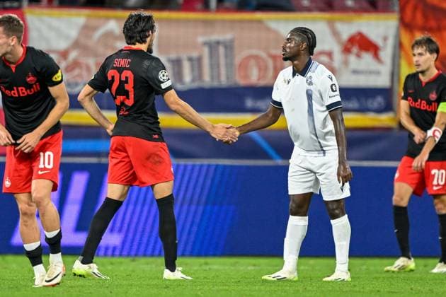 SOCCER - UEFA CL, RBS vs Sociedad iSALZBURG,AUSTRIA,03.OCT.23 - SOCCER - UEFA Champions League, group stage, Red Bull Salzburg vs Real Sociedad. Image shows Roko Simic (Salzburg) and Mohamed Ali Cho (Sociedad).  GEPAxpictures xDanielxSchoenherr