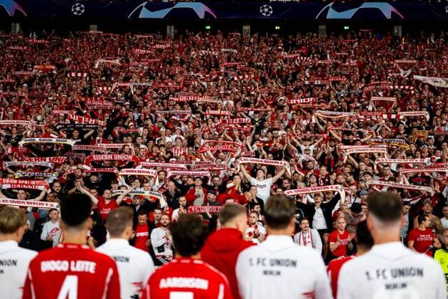 Sport Bilder des Tages 03.10.2023, xfrx, Fussball UEFA Champions League, Union Berlin - Sporting Braga emspor, v.l. Union Berlin frustriert,traurig,wuetend,fassungslos (DFL DFB REGULATIONS PROHIBIT ANY USE OF PHOTOGRAPHS as IMAGE SEQUENCES and or QUASI-VIDEO) Berlin