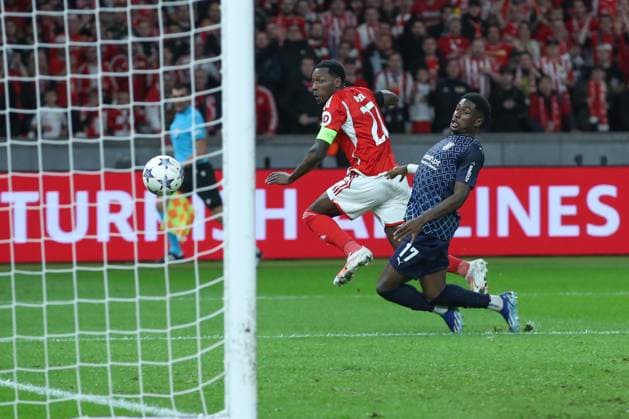 03.10.2023, xtgx, Fussball, UEFA Champions League, 1.FC Union Berlin - Sporting Braga emspor, v.l. Sheraldo Becker (Union Berlin, 27) verfehlt das Tor (DFL DFB REGULATIONS PROHIBIT ANY USE OF PHOTOGRAPHS as IMAGE SEQUENCES and or QUASI-VIDEO) Olympiastadion