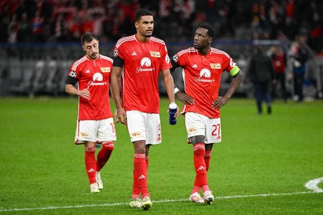 Fussball, Herren, Saison 2023 2024, UEFA Champions League (Gruppe C, 2. Spieltag), 1. FC Union Berlin - Sporting Braga, v. l. Danilho Doekhi (1. FC Union Berlin) und Sheraldo Becker (1. FC Union Berlin) enttaeuscht, disappointed, 03.10. 2023, Copyright: xMatthiasxKochx