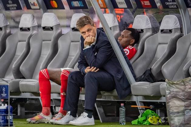 UEFA Champions League: 1. FC Union Berlin vs Sporting Braga. Berlin, 03.10.2023 Sheraldo Becker (1. FC Union Berlin, 27), Oliver Ruhnert ( Geschaeftsfuehrer 1. FC Union Berlin) frustriert nach Niederlage UEFA Champions Leaguel: 1. FC Union Berlin vs Sporting Braga, Olympiastadion, Berlin, 03.10.2023 Copyright: xBEAUTIFULxSPORTS LucianoxLimax