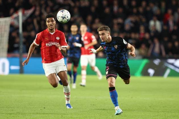 EINDHOVEN, 03-10-2023, Philips Stadium, UEFA Champions League season 2023 2024 match between PSV and Sevilla. Sevilla player Lucas Ocampos PSV - Sevilla  x22612808x Copyright: