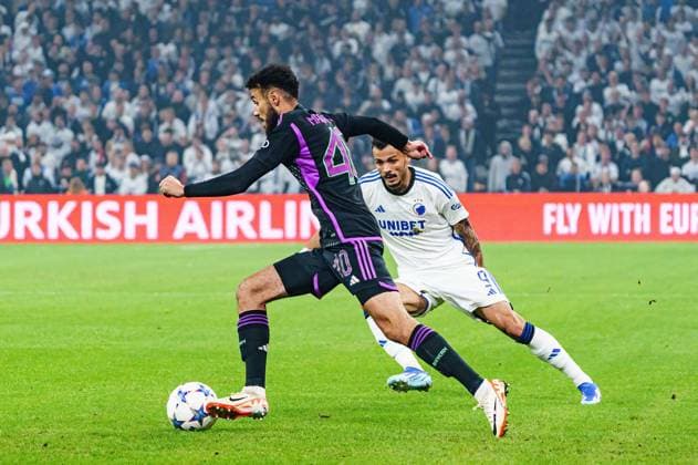 Nussair Mazraoui (FC Bayern Muenchen, 40), Diogo Goncalves (FC Kopenhagen, 09) DEN, FC Kopenhagen vs. FC Bayern Muenchen, Fussball, Champions League, Gruppe A, Spieltag 2, Saison 2023 2024, 03.10.2023 DEN, FC Kopenhagen vs. FC Bayern Muenchen, Fussball, Champions League, Gruppe A, Spieltag 2, Saison 2023 2024, 03.10.2023 Kopenhagen Copyright: xEibner-Pressefoto MarcelxvonxFehrnx EP_MFN