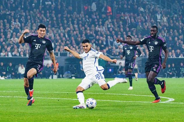 Torschuss Mohamed Elyounoussi (FC Kopenhagen, 10) DEN, FC Kopenhagen vs. FC Bayern Muenchen, Fussball, Champions League, Gruppe A, Spieltag 2, Saison 2023 2024, 03.10.2023 DEN, FC Kopenhagen vs. FC Bayern Muenchen, Fussball, Champions League, Gruppe A, Spieltag 2, Saison 2023 2024, 03.10.2023 Kopenhagen Copyright: xEibner-Pressefoto MarcelxvonxFehrnx EP_MFN