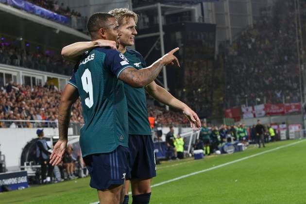Joie - But de Gabriel Jesus (Arsenal) - Martin Odegaard (Arsenal) FOOTBALL : RC Lens Vs Arsenal - Ligue des Champions - 03 10 2023 MichaelBaucher Panoramic 