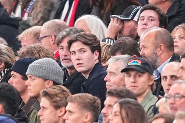 Prince Christian (center) during the Champions League match between FC Copenhagen - FC Bayern Munich, second round in Group A, at Parken, Copenhagen, Tuesday, October 3, 2023. Prince Christian turns 18 on October 15, 2023. (Photo: Mads Claus Rasmussen Scanpix 2023) , Copenhagen Denmark Copyright: MadsxClausxRasmussenx COP14434 spdk20231003-212156-L
