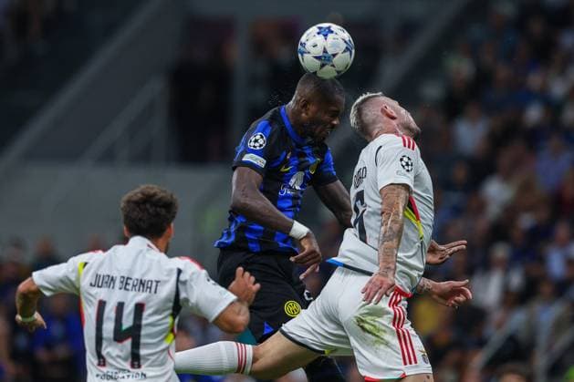 UEFA Champions League football match - Inter - FC Internazionale vs SL Benfica Marcus Thuram of FC Internazionale seen in action with Morato of SL Benfica during the UEFA Champions League 2023 24 Group Stage - Group D football match between FC Internazionale and SL Benfica at Giuseppe Meazza Stadium, Milan, Italy on October 03, 2023 Milan Italy  Copyright: xIPAxSport ABACAx BRIPASport20231003_377 IPAxSport ABACAx BRIPASport20231003_377