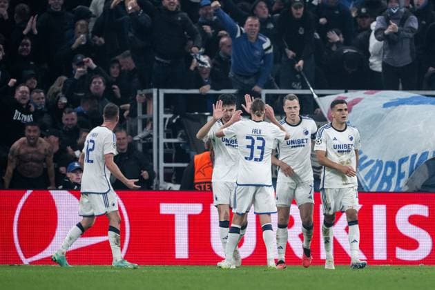 231003 Viktor Claesson of Copenhagen celebrate with teammates after Lukas Lerager of Copenhagen score 1-0 during the UEFA Champions League football match between FC Copenhagen and Bayern Munich on October 3, 2023 in Köpenhamn. Photo: Petter Arvidson BILDBYRAN kod PA PA0658 fotboll football soccer fotball champions league fc copenhagen bayern münchen bbeng bayern munich fc köpenhamn jubel Copyright: PETTERxARVIDSON BB231003PA110