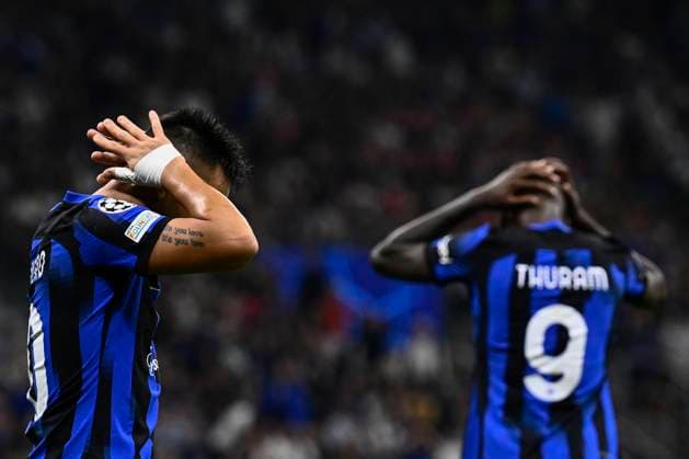 FC Internazionale v SL Benfica - UEFA Champions League Lautaro Martinez and Marcus Thuram of FC Internazionale look dejected during the UEFA Champions League football match between FC Internazionale and SL Benfica. Milan Italy Copyright: xNicolòxCampox